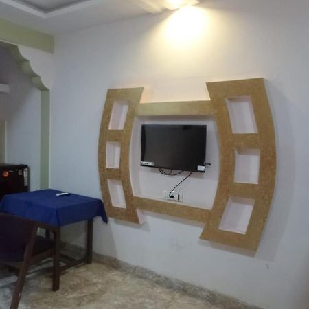 R Mansion Apartment Калангуте Екстериор снимка